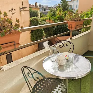 Les Beaux Jours - Calm & Sunny Balcony Apartment Antibes