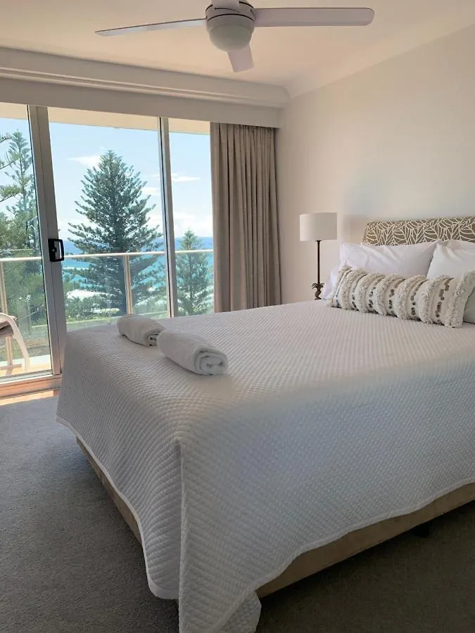 Pacific Regis Beachfront Holiday Apartments Gold Coast