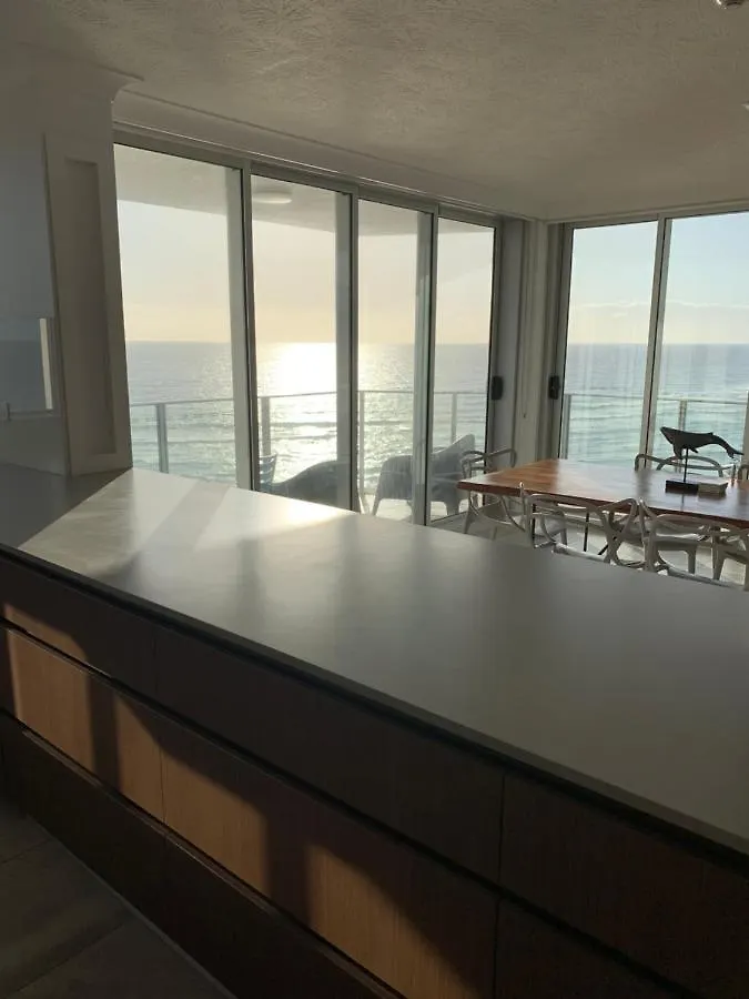 Pacific Regis Beachfront Holiday Apartments Gold Coast Lejlighedshotel