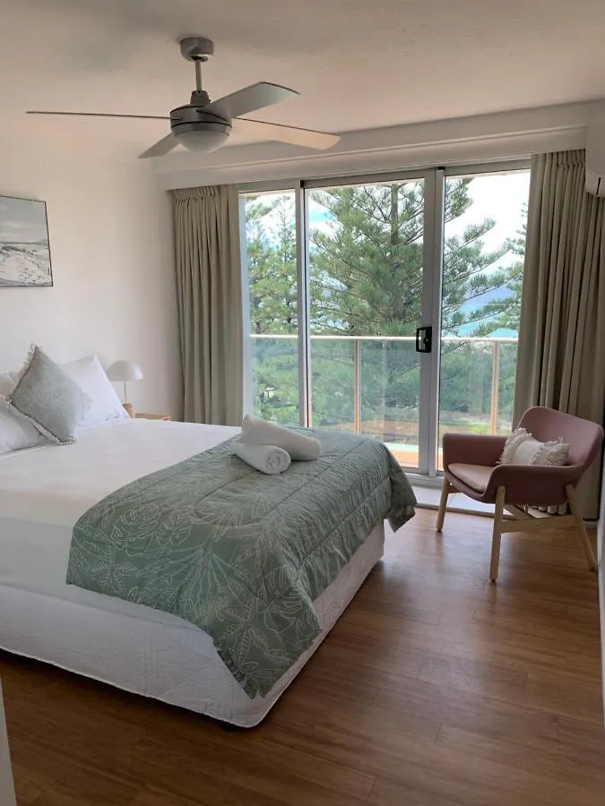 Pacific Regis Beachfront Holiday Apartments Gold Coast