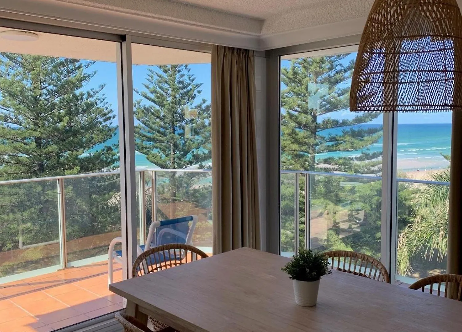 Pacific Regis Beachfront Holiday Apartments Gold Coast 4*,  Australien