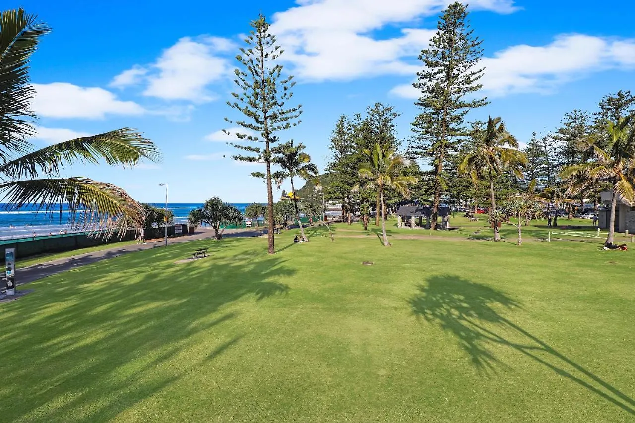 Pacific Regis Beachfront Holiday Apartments Gold Coast Australien