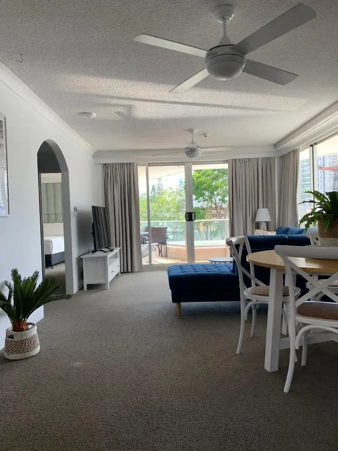 Pacific Regis Beachfront Holiday Apartments Gold Coast