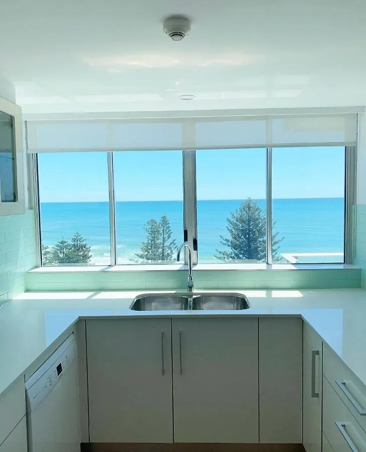 Pacific Regis Beachfront Holiday Apartments Gold Coast