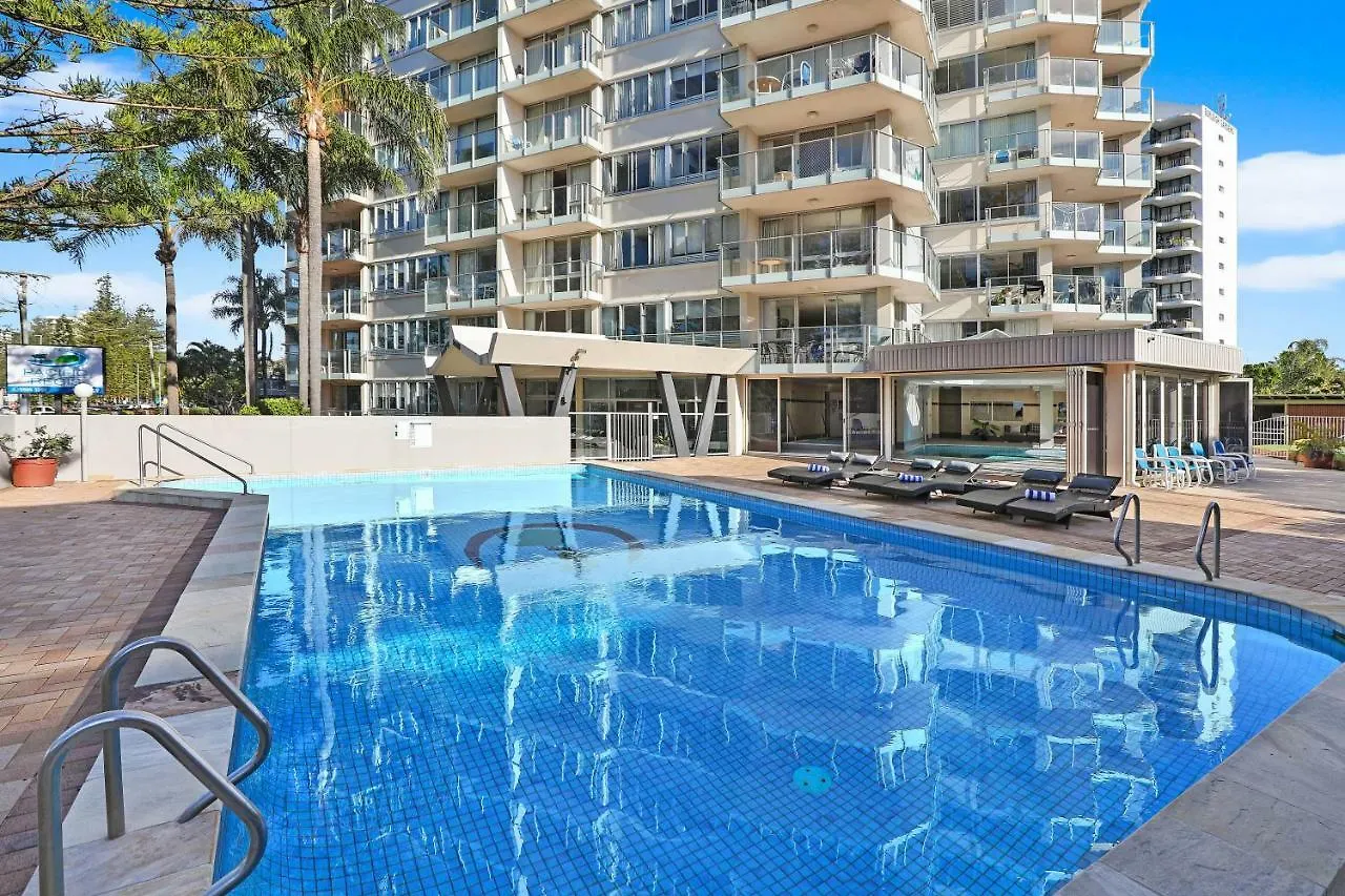Aparthotel Pacific Regis Beachfront Holiday Apartments Gold Coast